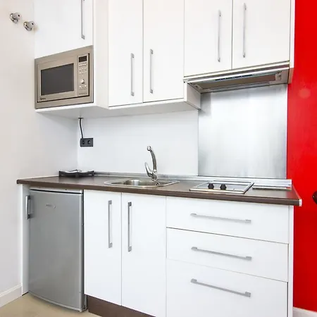 Alvarez Apartment